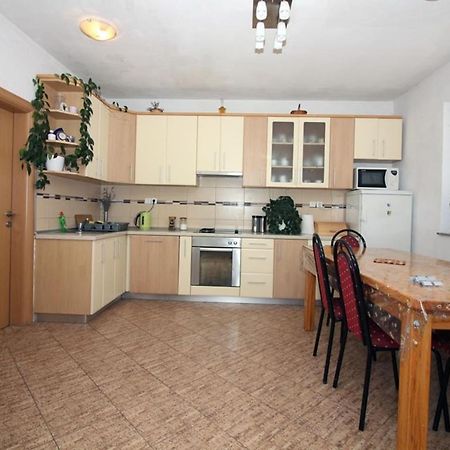 4 Bedroom Apartment In Tisno Exterior foto