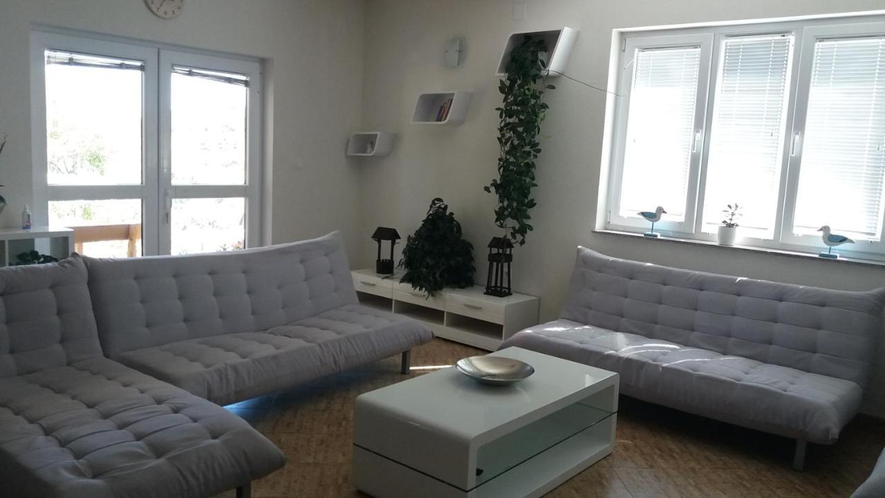 4 Bedroom Apartment In Tisno Exterior foto